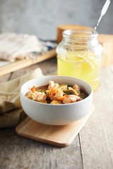 Spicy and Soup Curry with Shrimp and Vegetable Omelet..