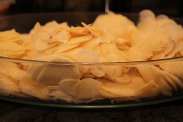 Lamelles de pommes de terre pour gratin