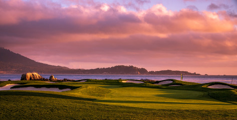 Fototapeta premium coastline golf course in California