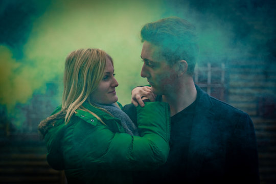 Farbbombe Bilder Durchsuchen 56 Archivfotos, und