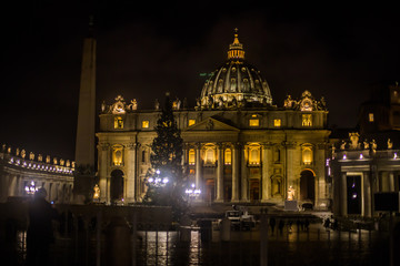 Fototapeta premium Italy / Rome 14. December 2019 pictured St. Peter's Basilica