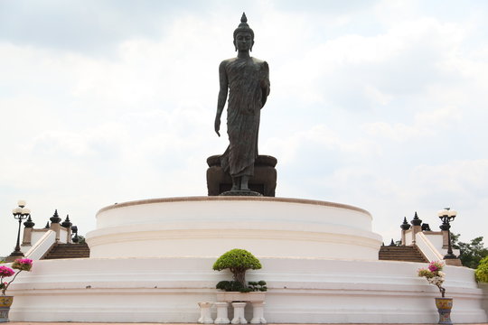 Big black buddha statue.