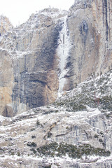 Fototapeta na wymiar Winter Snow in Yosemite NP