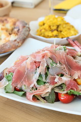 生ハムサラダ