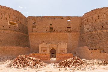 Derawar Fort Walls 39