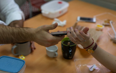 Using your mobile phone during lunch