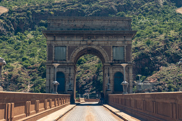 arc on a dam wall