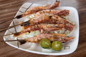 Grilled shrimp with calamansi