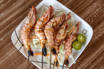 Grilled shrimp with calamansi