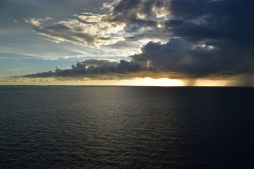 Fototapeta na wymiar sunset at the ocean 2