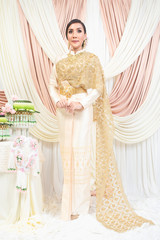 Fototapeta na wymiar Thai wedding dress , Beautiful bride Thai style