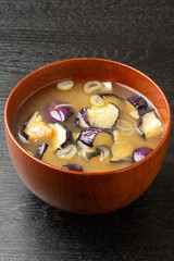 揚げなすの味噌汁