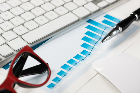 Preparing average sales report