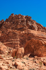 Fototapeta premium The unique red sandstone rock formations in Valley of Fire State park, Nevada, USA