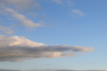 schöne Winterwolken