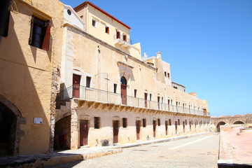 Fototapeta na wymiar old castle in crete