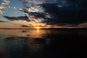 Pôr-do-sol no Rio Paraná