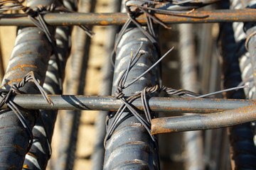 Strapping steel bars with wire in various forms. Deformed steel fastened with steel wire,...