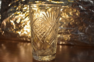  Clear glass of rock crystal.