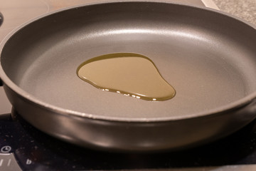 Oil in der Pfanne