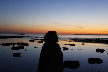 reflejos mar atardecer
