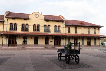 Fototapeta premium Estación de tren