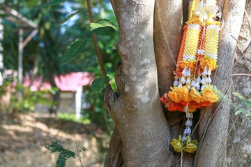 Garland for paying respect to monks