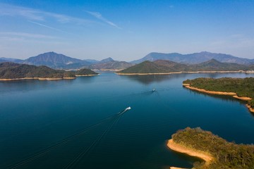 Fototapeta na wymiar Taiping Lake in Huangshan City in A Sunny Day in China