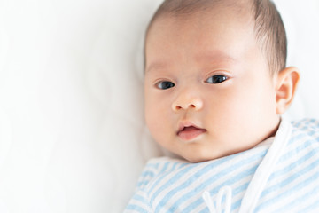 笑顔の赤ちゃん