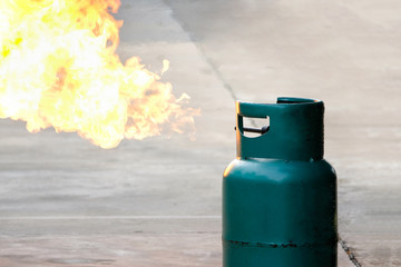 A violent flame burst from a gas tank . Safety concept