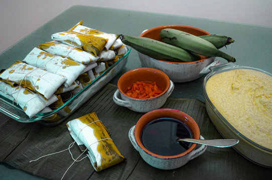 Making puerto rican pasteles: a Christmas tradition