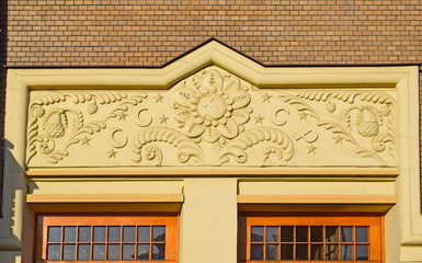 The building of the Yaroslavl station in Moscow was built in 1870 by the architect Fyodor Shechtel...
