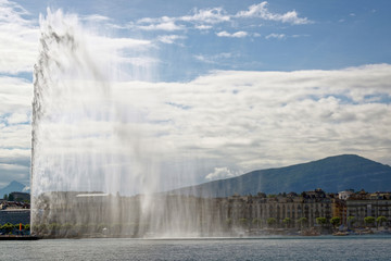 Le fameux jet d'eau à Genève