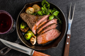 ローストビーフ　Freshly made roast beef
