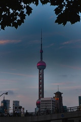 Obraz premium Oriental Pearl Tower in The Bund area, Shanghai, China, during the blue hour (after sunset)