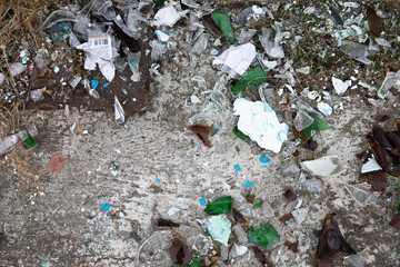 old wall with cracks