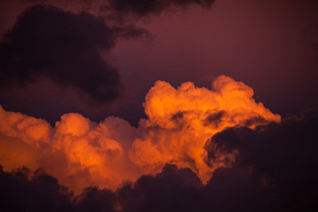 Wolken Rot 3