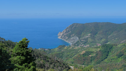 Fototapeta na wymiar Panorama delle Cinque Terre dal santuario di Soviore