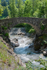 Brücke über die Engelbergeraa beim Eugeniesee, Engelberg, Obwalden, Schweiz