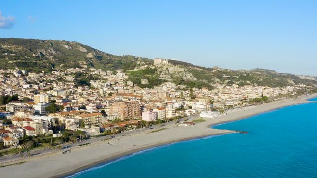Roccella Jonica vista aerea della citt&agrave; calabrese che si affaccia sul mare Mediterraneo
