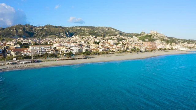 Roccella Jonica vista aerea della citt&agrave; calabrese che si affaccia sul mare Mediterraneo