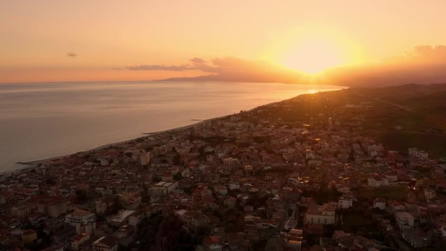 Roccella Jonica vista aerea della citt&agrave; calabrese che si affaccia sul mare Mediterraneo