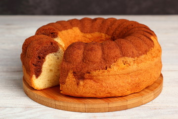 Chocolate and Vanilla Marble Cake