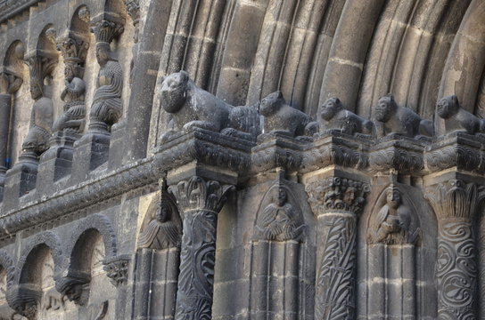 Schottenkirche Regensburg - Details Eingangsportal Fassade