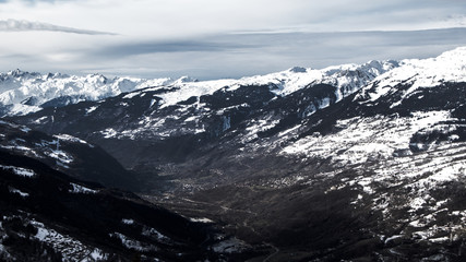 Obraz premium neige, montagne, paysage, hiver, ciel, alpes, nature, alpestre, pic, nuage, bleu, glace, vue, voyage, panorama, blanc, glacier, rocher, froid, haute, ski, mont