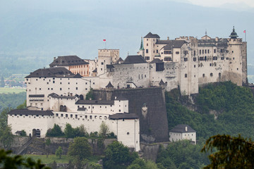 Fototapeta na wymiar view of hohensalzburg castle