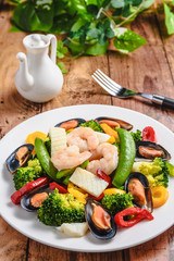 シーフードサラダ