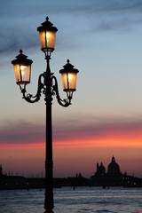 Fototapeta na wymiar Laterne in Venedig