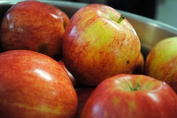 apples
