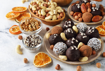Dietary candies from dried fruits and nuts